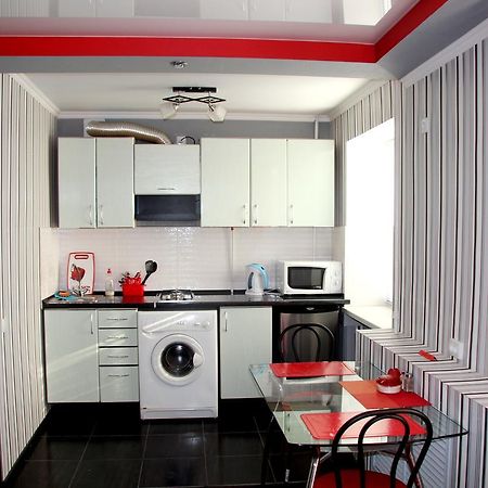 Apartment on Bohoiavlenskyi Avenue Mykolajiv Buitenkant foto